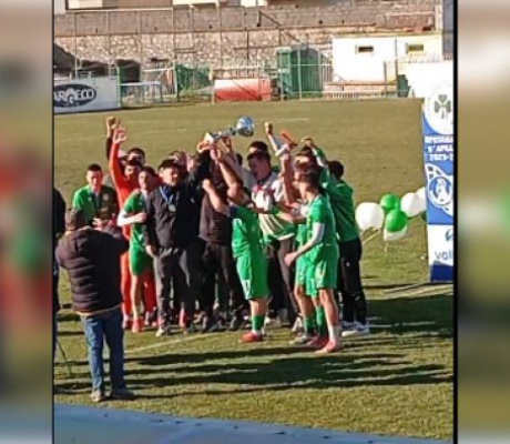 Ο Παναρκαδικός στέφθηκε πρωταθλητής στη Β΄ΕΠΣΑ και πανηγύρισε την κούπα! (vd)