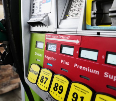 Το πετρέλαιο κίνησης θα ξεπεράσει ως το τέλος της εβδομάδας την τιμή της αμόλυβδης!