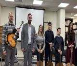 Ένα ζεστό χριστουγεννιάτικο μουσικό ταξίδι από τα "Λυρικά Σύνολα" στη Δημόσια Κεντρική Βιβλιοθήκη Τρίπολης (εικόνες - βίντεο)