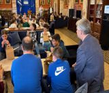 Παιδιά από τα σχολεία της Κοντοβάζαινας, Τροπαίων, Δημητσάνας και Βαλτεσινίκου υποδέχθηκε ο Κωνσταντινόπουλος στη Βουλή (vd)