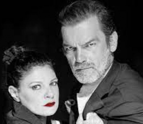 “Άγουρα Κεράσια” | Θεατρική παράσταση με Τάνια Τρύπη και Κωνσταντίνο Καζάκο στο Μαλλιαροπούλειο