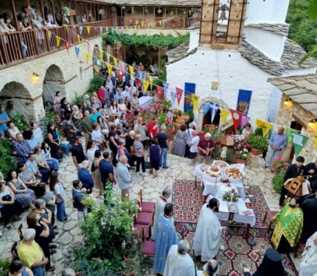 Ο εορτασμός της Αγίας Κυριακής και του Αγίου Προκοπίου σε Αρκαδικό Χωριό, Ναό Αγίας Βαρβάρας Τρίπολης και Μονή Αγίου Νικολάου Καρυάς (εικόνες)