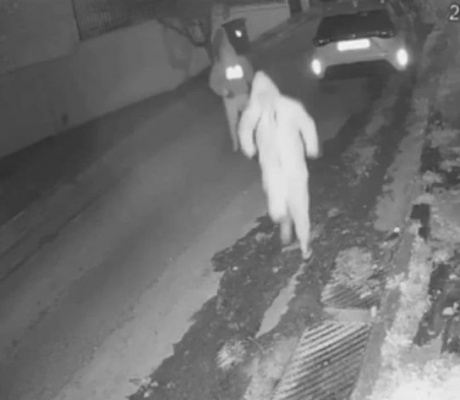 Καρέ καρέ η δράση της συμμορίας που έκλεβε ηλικιωμένους παριστάνοντας υπαλλήλους της ΔΕΗ