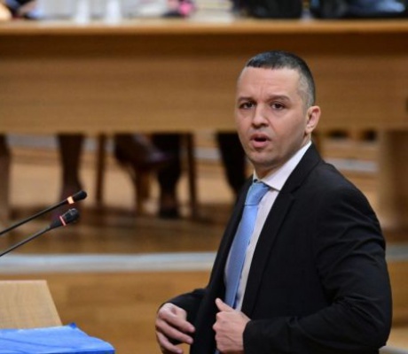 Κασιδιάρης στο Εφετείο: "Η δολοφονία Φύσσα δολοφόνησε εμένα και τη Χρυσή Αυγή, έξι χρόνια είμαι στις φυλακές"