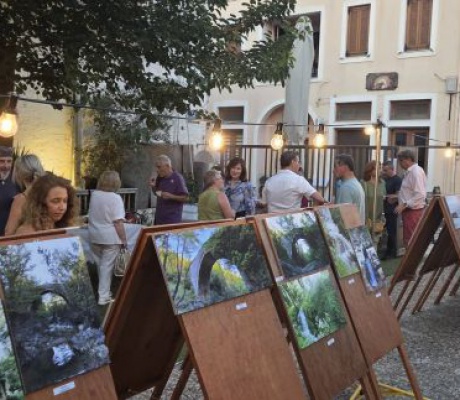 Εγκαινιάστηκε η έκθεση φωτογραφίας ενηλίκων του Πολιτιστικού Συλλόγου των Απανταχού Φίλων Παραλίου Άστρους (εικόνες)