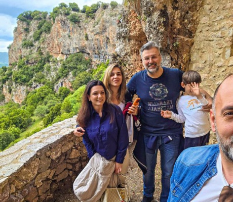 Τριήμερο σε Βαλτεσινίκο, Λάστα και Μονή Κερνίτσης για τον μετεωρολόγο Γιάννη Καλλιάνο (εικόνες)