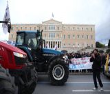 Δεκάδες τρακτέρ στο Σύνταγμα: Σε εξέλιξη το αγροτικό συλλαλητήριο