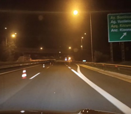 Ενισχύεται το μπλόκο των αγροτών στον κόμβο Αρχαίας Νεμέας (vd)