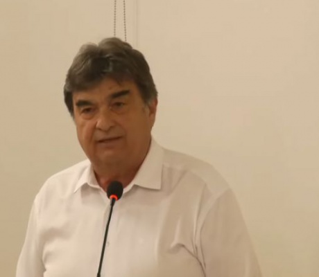 Συγκινημένος ο Γιαννακούρας στην τελευταία του ομιλία στο περιφερειακό συμβούλιο - "Δύσκολη μέρα για εμένα" (vd)