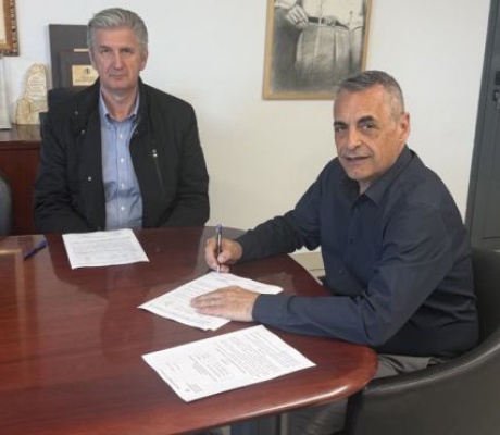 Κώστας Τζιούμης: «Αναβαθμίζουμε το κοιμητήριο της Αγίας Τριάδας»