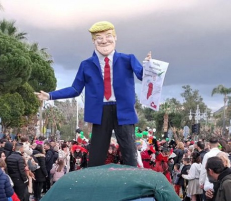 Ναύπλιο | Έκαψαν ομοίωμα του Τραμπ στο καρναβάλι - «Επικίνδυνη περιοχή για τους Αμερικανούς» λέει το Ρεπουμπλικανικό Κόμμα στην Ελλάδα!