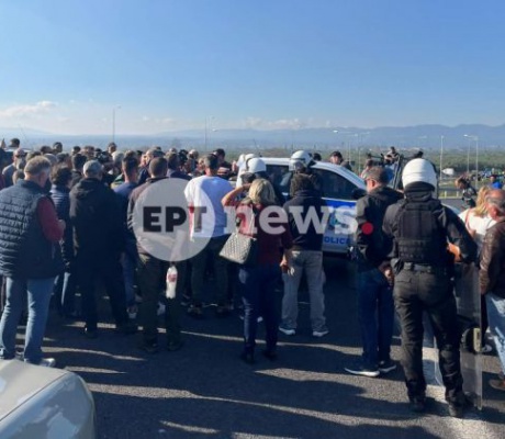 Κλειστός ο αυτοκινητόδρομος και στα δύο ρεύματα κυκλοφορίας στο ύψος της Θουρίας (vd)