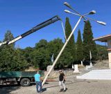 Νέος πυλώνας με φωτιστικά Led στην πλατεία Περθωρίου (εικόνες)