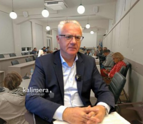 Σμυρνιώτης για Τζιούμη: "Με αστείες δικαιολογίες απέφευγε σαν τον διάβολο το λιβάνι να απευθυνθεί στο Υπουργείο Πολιτισμού"