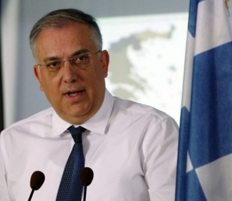 Υπουργός Ανάπτυξης: "Μειώσεις έως 25% στα βασικά προϊόντα από 31 Αυγούστου"