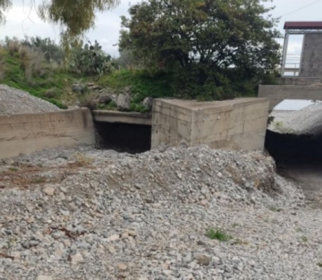 "Απελπιστική η εικόνα στα ρέματα Τσέρφου και Ζαρίτσι – Ένας χρόνος μετά την πλημμύρα, καμία παρέμβαση"