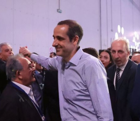 Nέα δωρεά βιβλίων από τους Bookmarkers του Γρηγόρη Δημητριάδη στο 2ο Γυμνάσιο Αγίας Βαρβάρας (vd)