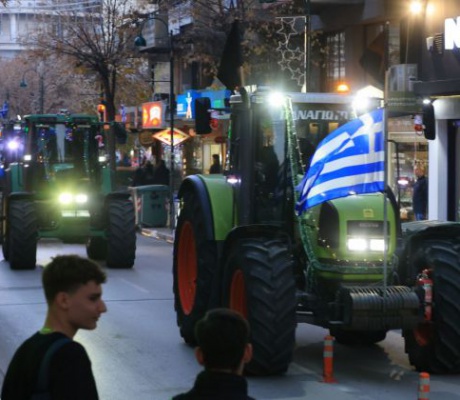 Μπλόκα αγροτών | Αύξηση 15% στα μεταφορικά κόστη των επιχειρήσεων λόγω των κινητοποιήσεων