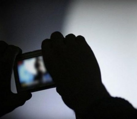 Σύλληψη στην Τρίπολη παράνομη καταγραφή με κινητό τηλέφωνο μέσα στο δικαστήριο!