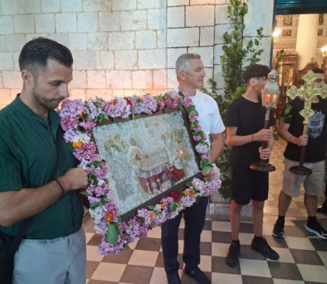 Η Περιφορά της Παναγίας Ελοβίτισσας στη Ζάτουνα (vd)
