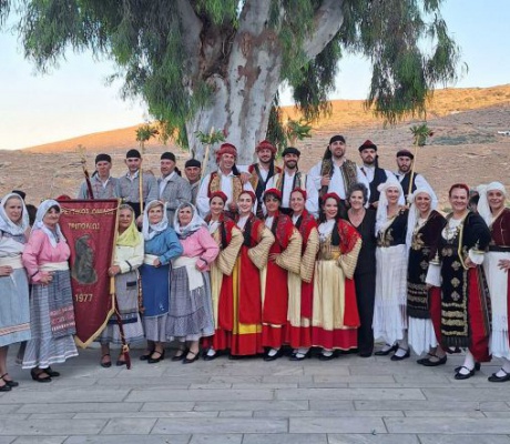Ο Χορευτικός Όμιλος Τρίπολης στο 3ο χορευτικό αντάμωμα πολιτιστικών συλλόγων στην Άνδρο! (vd)