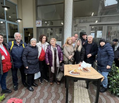 Τρίπολη | Τσικνοπέμπτη στο ΚΑΠΗ και στο Σύλλογο ΑμεΑ (εικόνες)