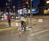 Συνεργεία δήμου Τρίπολης | Μέχρι αργά τη νύχτα της Μεγάλης Τετάρτης οι εργασίες για τις διαβάσεις στην πόλη (εικόνες)