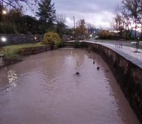 Γέμισε με νερό το ποτάμι στην Παναγίτσα - Ο προβληματισμός και τα ερωτηματικά