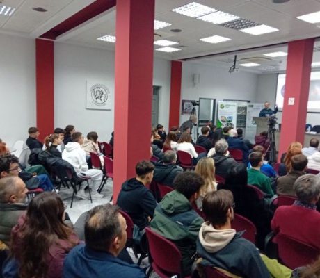 Από την Αρκαδία… στο CERN | Μια πρωτοβουλία του Επιμελητηρίου Αρκαδίας για την επιστήμη και την καινοτομία (vd)