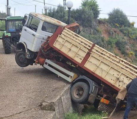 Μανδρώνης για το τροχαιο στο Λιβαδάκι | "Δεν είναι η επίσημη παράκαμψη αυτός ο αγροτικός δρόμος" - "Καμία έγκριση ακόμα για την Εθνική Τρίπολης–Πύργου"