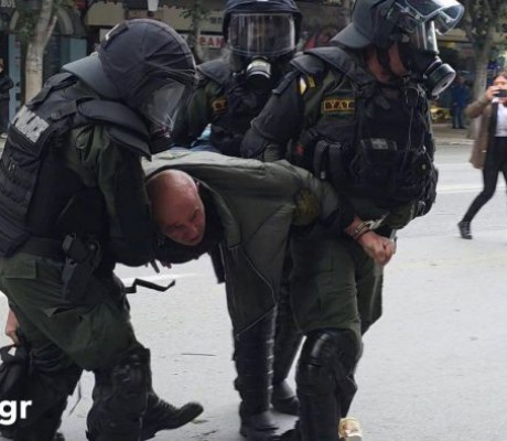 Θεσσαλονίκη | Βία, χημικά και ξύλο στην κινητοποίηση κατά του Ηλία Κασιδιάρη