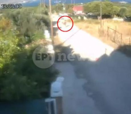 Για εμπρησμό από πρόθεση απολογείται η 57χρονη που συνελήφθη στην Κορινθία – Το βίντεο που την «έκαψε»
