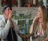 O μπάρμπα Θανάσης από τον Άγιο Πέτρο με την υπέροχη φωνή στην ΕΡΤ! (vd)