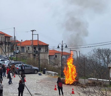 Κοσμάς Αρκαδίας |  Μοναδικές στιγμές από το παραδοσιακό κάψιμο του Ιούδα