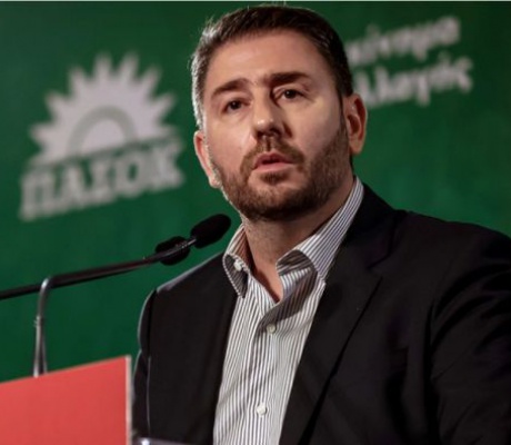 Ανδρουλάκης για Κωνσταντινόπουλο: "Δεν δέχομαι κανένας να πυροβολεί τη συλλογική μας προσπάθεια, ιδιαίτερα άνθρωποι που έχουν ευνοηθεί από το ΠΑΣΟΚ"