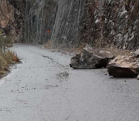 Περιφέρεια Πελοποννήσου | Στο τεχνικό πρόγραμμα προβλέφθηκε κονδύλι 200.000 ευρώ για τις κατολισθήσεις στη θέση «Βράχος Κερπινής»