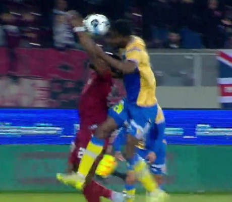 Ο Τσακαλίδης να μείνει σπίτι του να «ξεκουραστεί» για λίγο καιρό, μετά από το «σφαγείο» σε βάρος του Αστέρα