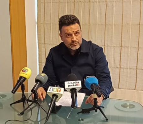 Αγγελάκος | Ζητά απαντήσεις από τη δημοτική αρχή για απεντάξεις πέντε έργων από το ΤΑΠΤοΚ (vd)