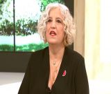 Θυμωμένη η Μάρθα Φριντζήλα (από τον Άγιο Βασίλειο Κυνουρίας) στην ΕΡΤ | Της ζήτησαν να βγάλει καρφίτσα για την Παλαιστίνη - Εκείνη αρνήθηκε (vd)