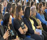 Στο Μουσικό Σχολείο Τρίπολης η Έλενα Παπαρίζου - Θα δημιουργηθεί τραγούδι αφιερωμένο στα παιδιά της UNICEF (vd)