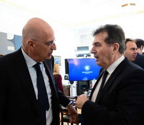 Δημοτικό Συμβούλιο Τρίπολης | Δένδιας και Χρυσοχοΐδης δεν έχουν ορίσει ακόμα ραντεβού για στρατόπεδα και κάμερες