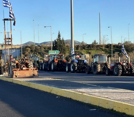 Ξενοδόχοι για μπλόκα: "Οι συνέπειες από τους αποκλεισμούς δρόμων είναι εμφανείς, καθώς έχουν αρχίσει να σημειώνονται ακυρώσεις κρατήσεων"