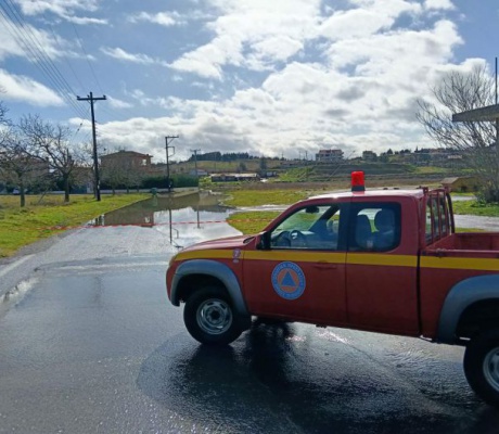 Αυτοί οι δρόμοι πλημμύρισαν στην περιοχή της Τρίπολης - Σήμανση από την Τροχαία - Προσοχή εφιστά ο Δήμος (εικόνες)