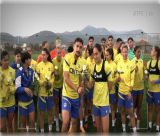 Ποδοσφαιριστές του Αστέρα διέκοψαν την προπόνηση της γυναικείας ομάδας και πρόσφεραν τριαντάφυλλα! (vd)