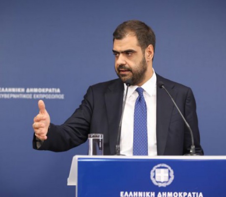 Κυβερνητικός εκπρόσωπος: Ο κ. Ανδρουλάκης γύρισε τον χρόνο πίσω, στην εποχή του «λεφτά υπάρχουν» και του «δωσ’ τα όλα»