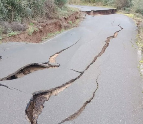 Νέο βύθισμα στην επαρχιακή οδό Σταυροδρόμι – Αετορράχη