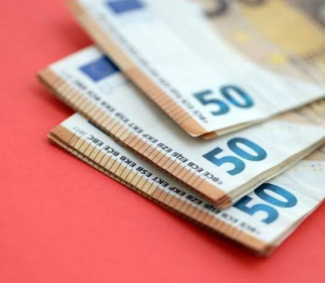 Επίδομα 500 ευρώ στο Δημόσιο | Όλα τα δεδομένα για την καταβολή του και τα σενάρια επίσπευσης