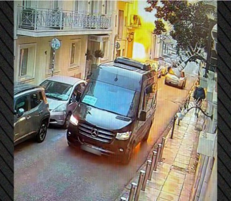 Τρεις κλέφτες χαλκού προκάλεσαν την έκρηξη στην Πλάκα με έξι νεκρούς, από θαύμα γλίτωσαν 12 μαθητές σε σχολικό βαν