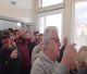 Έξαλλοι οι Γορτύνιοι με Σκαντζό: "Κατέβα κάτω - Σπίτι σου ήρθαμε για να μας διώξεις;" (vd)