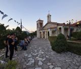 Εσπερινός στο πανέμορφο εξωκλήσι Αγίου Ιωάννη Τροπαίων (εικόνες)